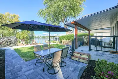 Image de Waterfront Indian Lake Home – Recently Renovated!