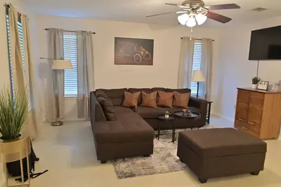 Image de The Ford Manor- Perfect for Extended Stays