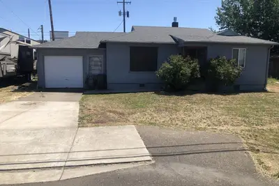 Image de Adorable 2 bedroom 1 bath house pet friendly nearby shopping and hospital