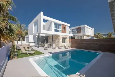 Image de Ayia Napa Kube Villa Kb3 - a villa that sleeps 12 guests in 5 bedrooms