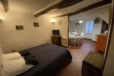 Image de Logement entier, lit Queen size160, proche commerces, entre mer et montagne
