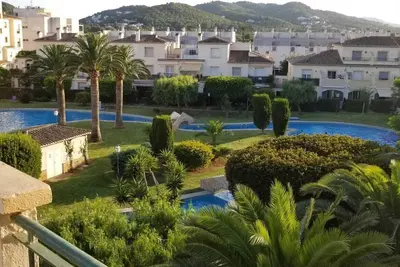 Image de Beautiful apartment with unbeatable views one step away from the Arenal beach