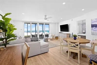 Image de Crystal Sands Tower Unit 103 - Beachfront