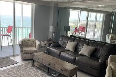 Image de Crystal Sands Tower Unit 1002 - Beachfront