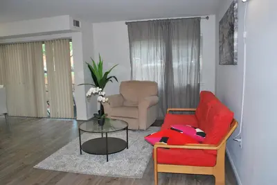 Image de Lovely 2 Bedroom with private patio