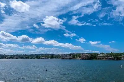 Image de Sunny Lakefront Home with Lake View, Fast WiFi, Central Ac, Loft, and Gas Grill