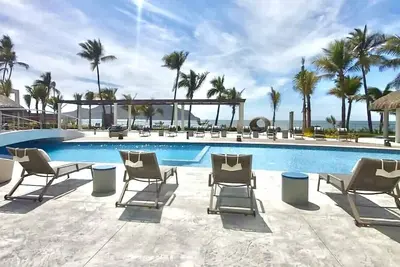Image de Amazing Ocean View, Beachfront Access, Stunning Pool - This is the place!