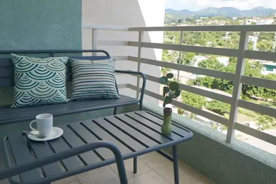 Image de 2 bed 2 bath apartment at the centre of everywhere you want to be in Kingston