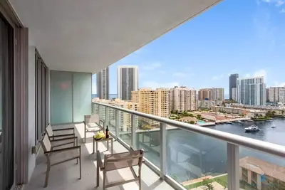 Image de Elevate Your Stay | 2br • Balcony • Gym • Pool