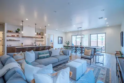 Image de Arcadia 53 | Dog Friendly * Private Hot Tub * Arcade Games * Sleeps 21