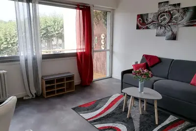 Image de Studio lumineux  avec balcon à deux pas de la cité médiévale
