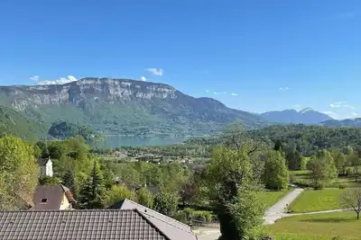 Image de Confortable Chalet - Vue sur le Lac d’Aiguebelette