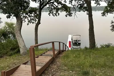 Image de Turn of the century cottage on Big Eagle Lake