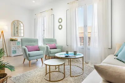 Image de Lovely 3-bedroom apartment near Alameda. Juan Rabadan I