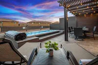 Image de Ocotillo Springs 54 | Adventure Retreat | Private Swim Spa