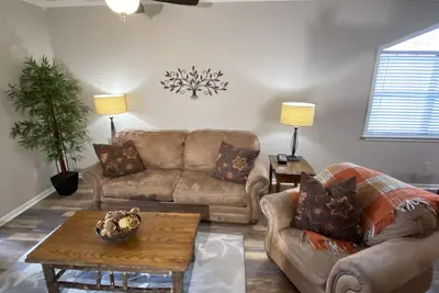 Image de Updated 2 Br | Central Location | 2 Pools & Hot Tub | Free Tickets Included! ! (Fhd-18)