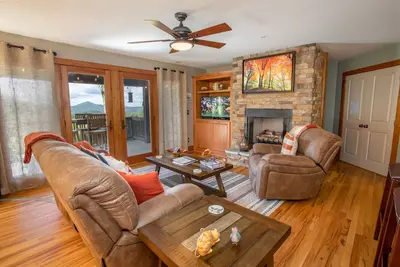 Image de Upscale Condo with Gated Community Amenities