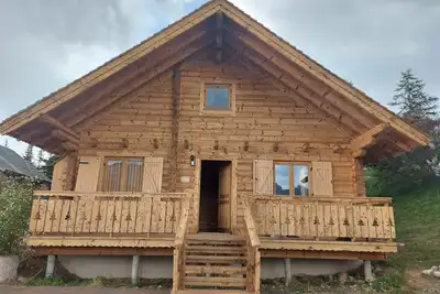 Image de Chalet en bois massif La Joue du Loup - 10\/12 couchages