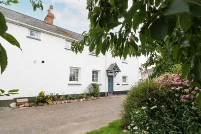 Image de 1 Castle Cottages, pet friendly, with a garden in Woodbury