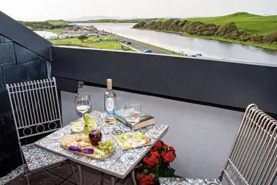 Image de Ocean View Penthouse, The Harbour Mill, Westport