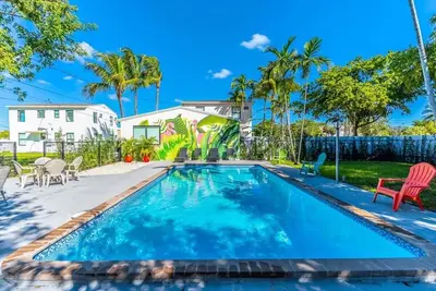 Image de Near Wynwood | Pool Onsite | Smart Tv | Fast WiFi
