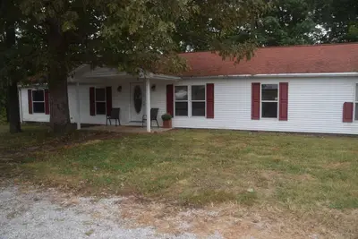 Image de House on a pond near Shawnee National Park