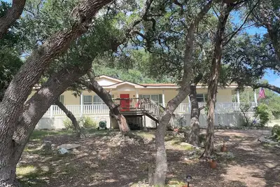 Image de Canyon Lake Sweet Retreat