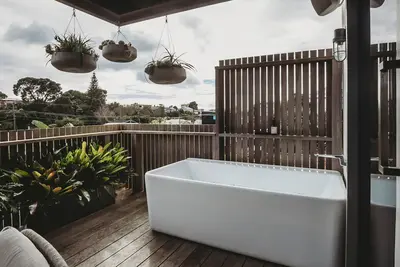 Image de Desirable on Devon - award-winning luxury in Cbd