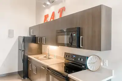 Image de Historic 4 Br Apt in the Pabst Brewery District