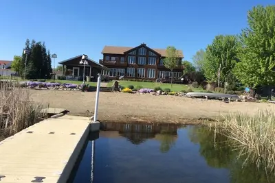 Image de 10 bdrm, 7 bath, cabana, beach, dock, pontoon, games, play ground