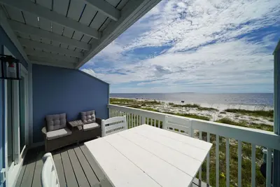 Image de Beachfront Views! Covered Deck & Double Balconies