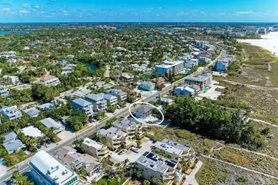 Image de Luxury Siesta Key Beachfront Oasis-Steps To World Famous Siesta Key Sand