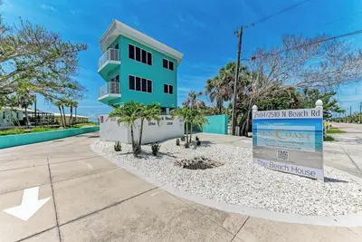 Image de Large Beach Side Townhouse Condo with views of Gulf. Steps to the beach!
