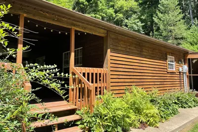 Image de Cedar Cottage - Secluded Cottage with Hot Tub