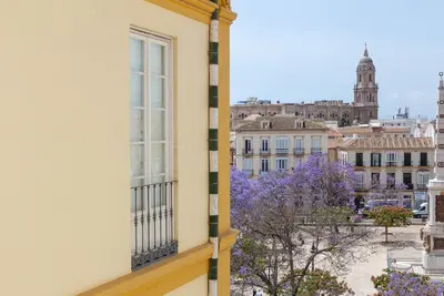 Image de Appartement avec vue sur la Plaza de la Merced dans le bâtiment où Picasso est n