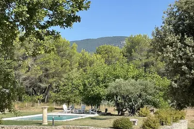 Image de Superbe nid en pleine nature, vue imprenable, calme absolu et piscine privée.