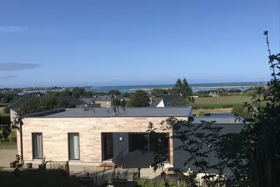 Image de La Maison d'Eugénie 2 à 6 pers avec jacuzzi vue mer, au calme avec grand jardin.