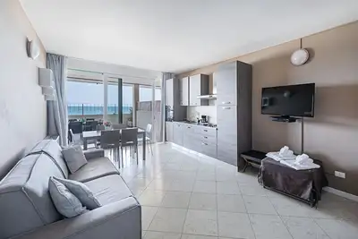Image de Residenza Miralago with pool - One-bedroom with terrace