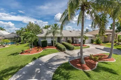 Image de Beautiful Home on Canal in Punta Gorda Isles