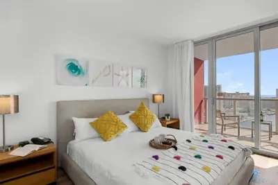 Image de Infinite View| Balcony| Pool + Gym + Near Beach