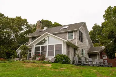 Image de Sunny Stonington Home, Spectacular Views
