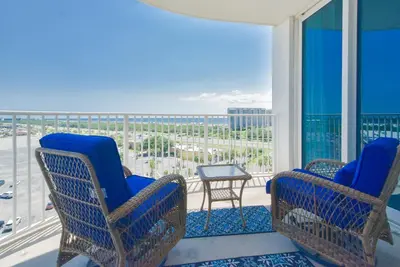 Image de 9th Floor condo at The Palms of Destin with Seasonal Beach Shuttle!
