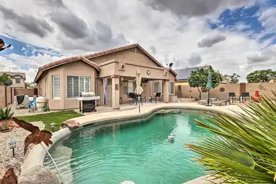 Image de 5 Mi to Golf Courses: Bbq-Ready Surprise Home