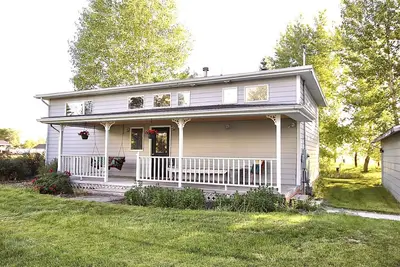 Image de 1 bedroom farmhouse on 2 lovely acres on the outskirts of Bozeman, Pets Allowed