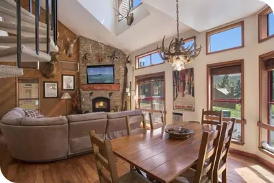 Image de Premium 2 Bedroom Corner Unit Lifts, Grand Mountain Views, Smart tvs, Wifi