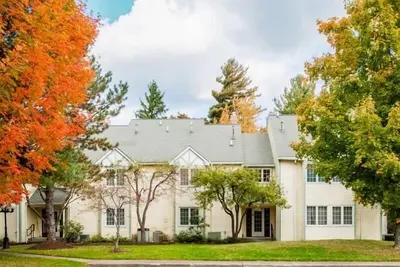 Image de This newly built, modern, 2 bedroom, 1 bathroom rental condo is located on the south end of Chautauqua Institution