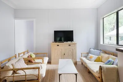 Image de Beach Shack Semi, 2 Minutes Walk to Beach - Wattle