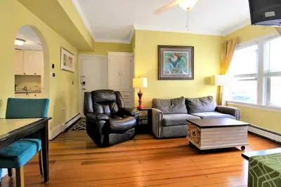 Image de Beach Apt #1 - 2 Bedroom, 1 Bath, Lr & Kitchen