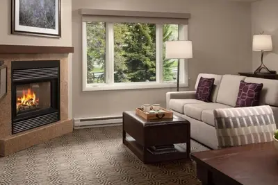 Image de Elegant Streamside at Vail 1br Condo with Outdoor Pool