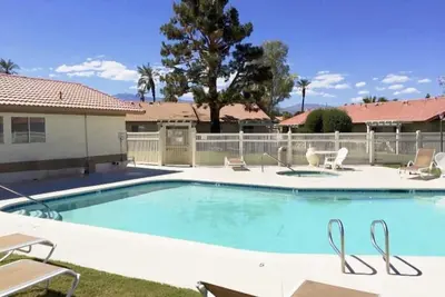Image de Cosy 2br Condo with an Outdoor Pool Indian Palms